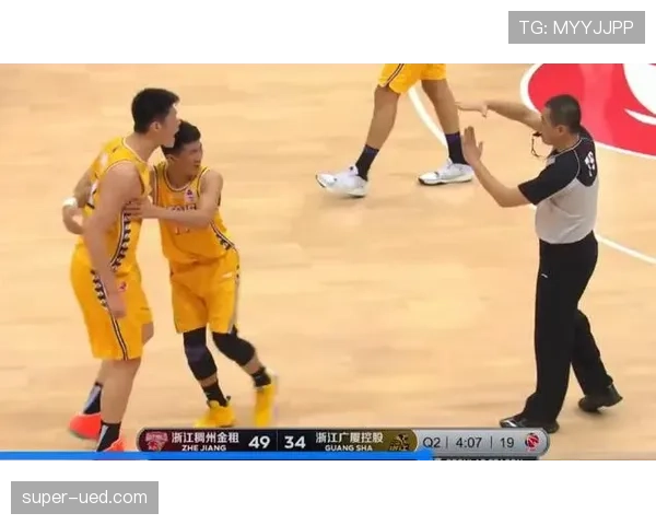 进攻犯规的判罚条件与裁判执行标准详解